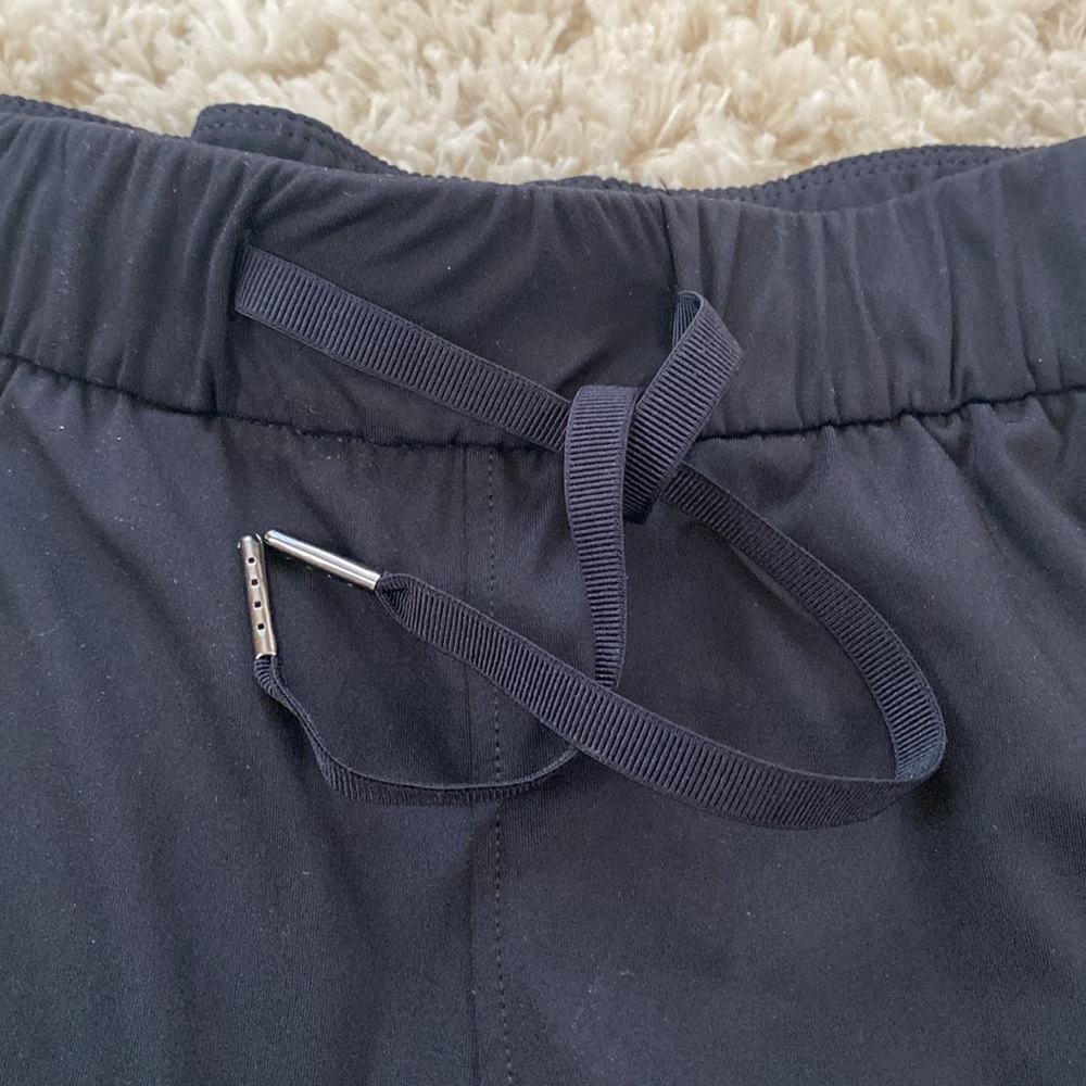 CRZ YOGA Quick Dry Workout Running/workout shorts 2.5” elastic/drawstring XS - Picture 3 of 9
